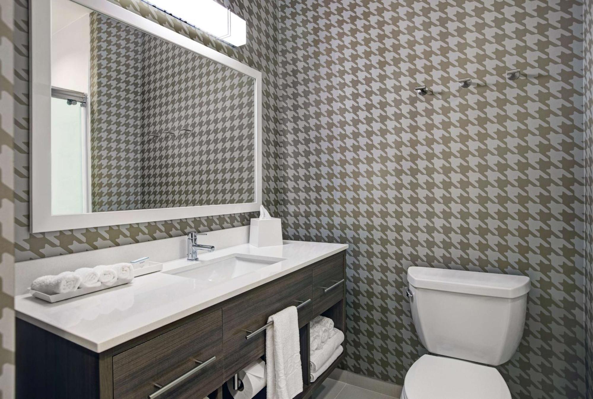 Home2 Suites By Hilton Richmond Ngoại thất bức ảnh